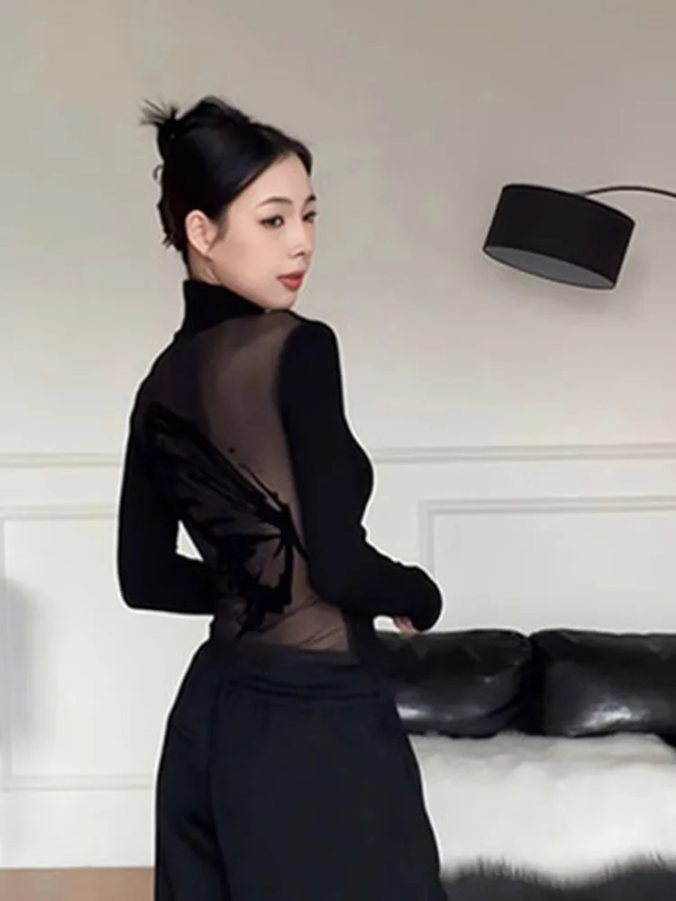 Элегантная черная флокированная базовая рубашка с высоким воротником