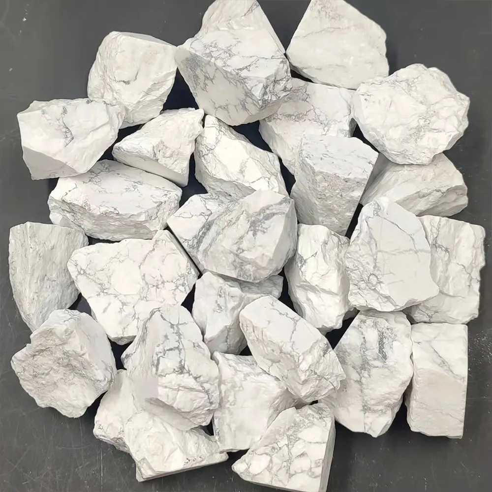 

Натуральный белый хаулит, 20-40 мм