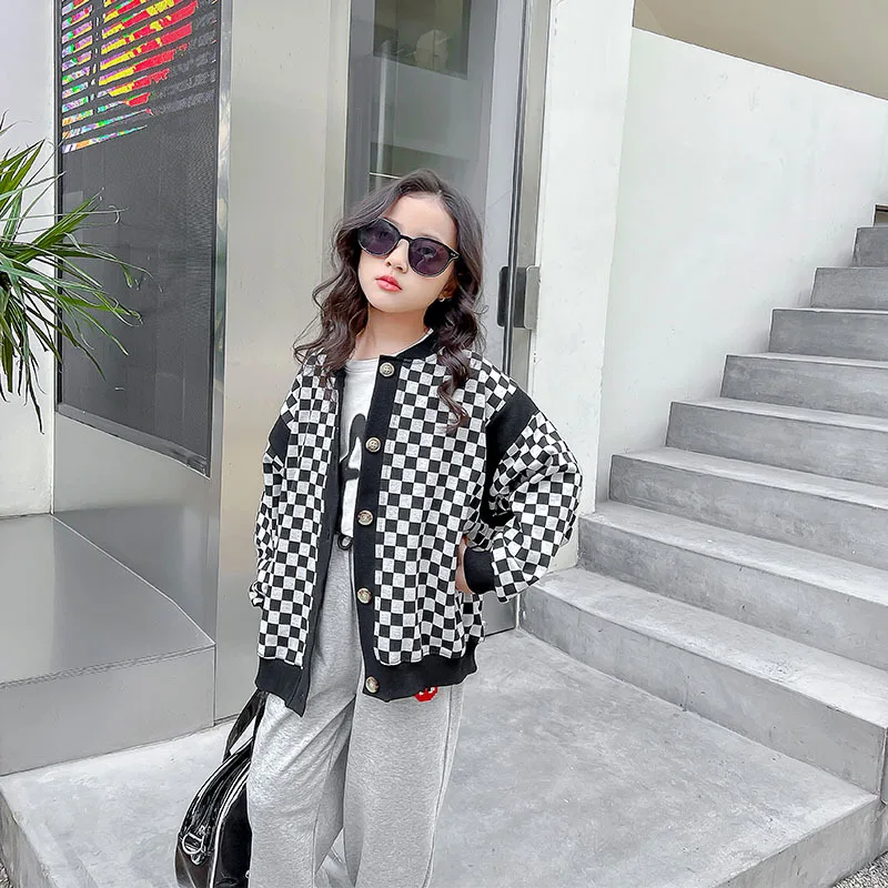 

Girls plaid jacket 2022 new children's spring and autumn knitted cardigan baseball uniform jacket