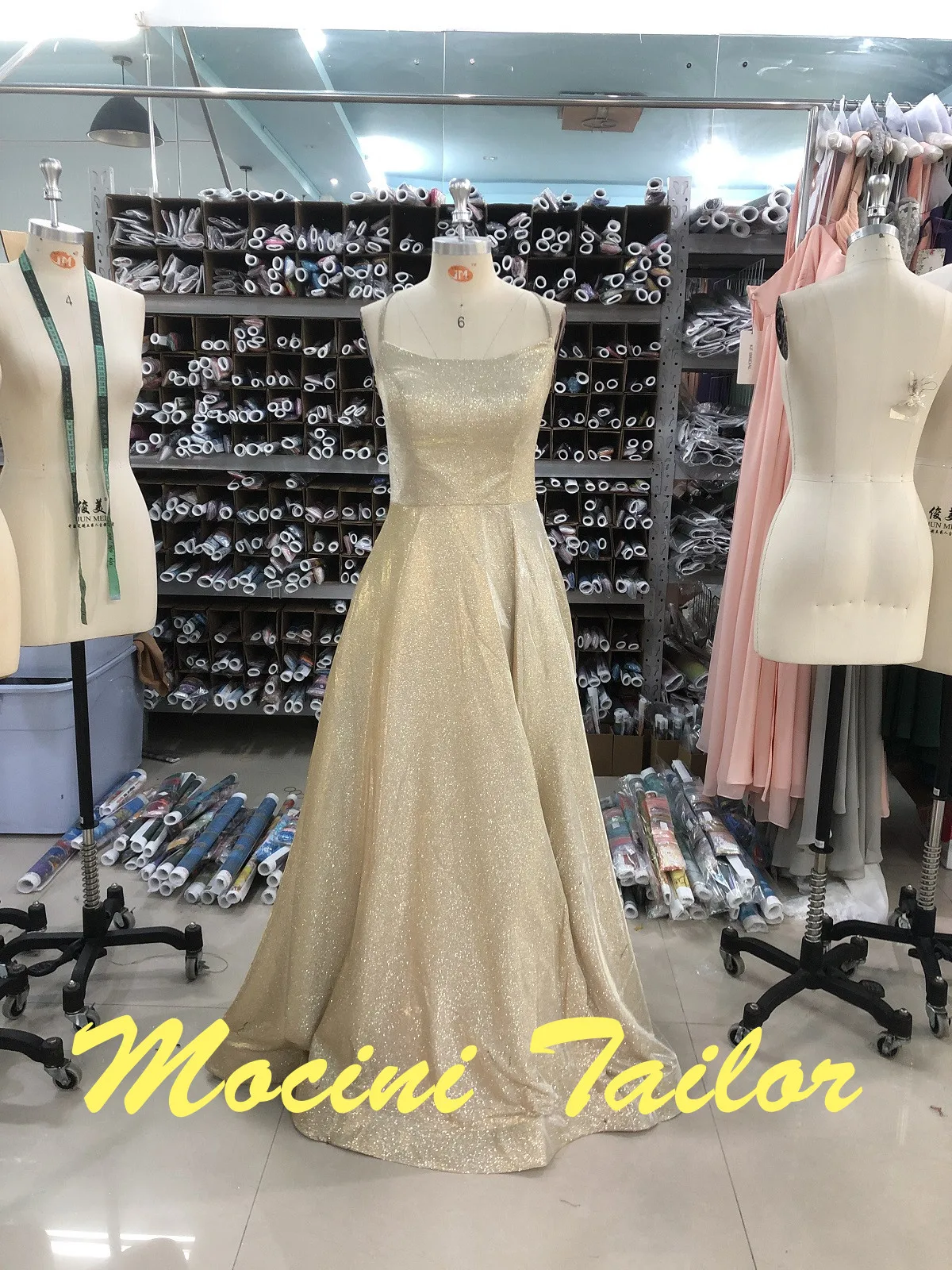 

2022 HOT Glitter Gold fabric Evening Dress Beadings square collar elegant luckgirls Customizable prom Dress mocini tailor