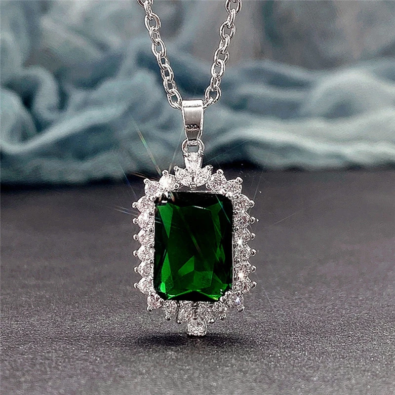

Fashion Rectangle Cut Emerald Green Cubic Zirconia Stone Pendant Necklace For Women Clavicle Chain Jewelry Banquet Party Gift