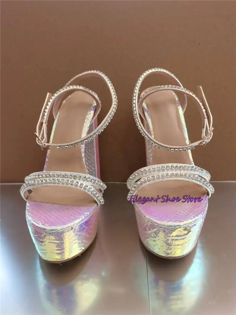 Блестящие женские сандалии на массивной платформе блестящие квадратном каблуке
