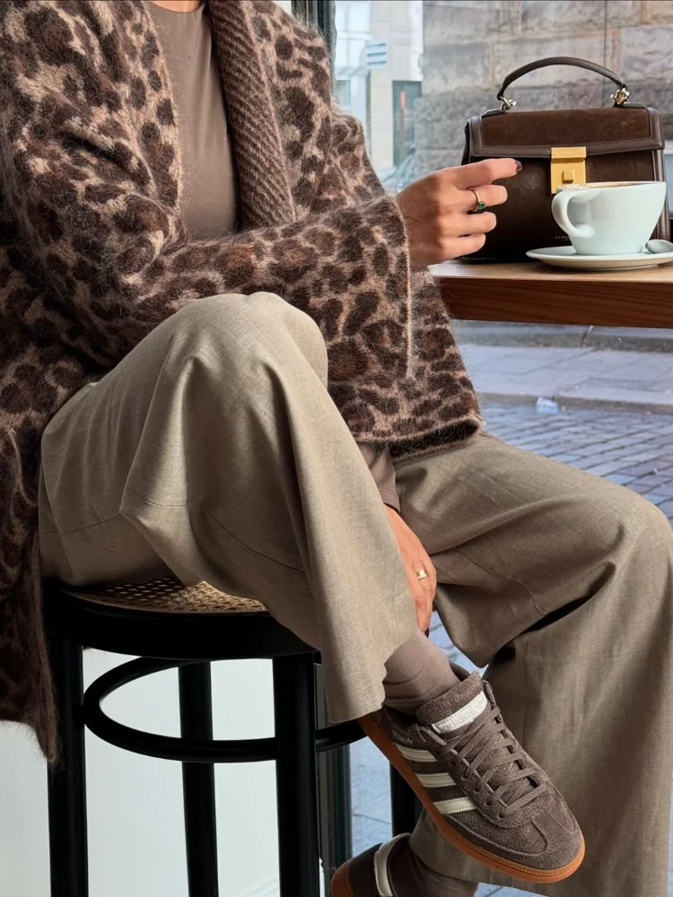 Женский вязаный кардиган с леопардовым принтом