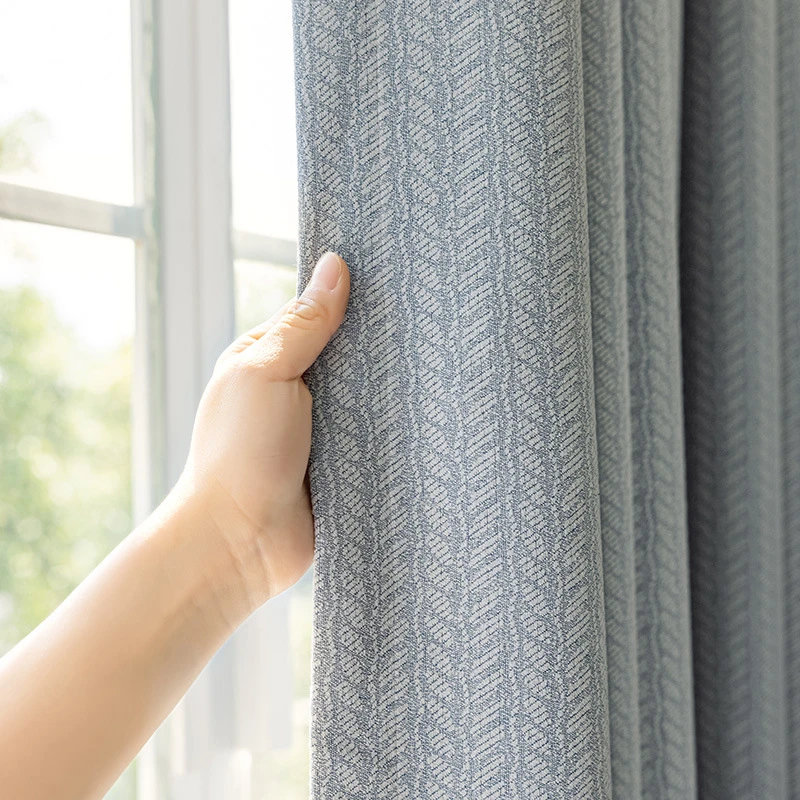 

Полностью светонепроницаемые шторы из полиэстера для спальни