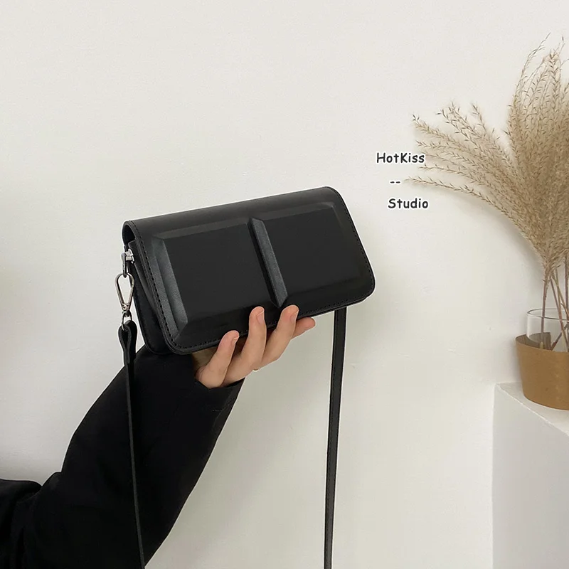 

Japanese Solid Color PU Summer Style Small Bag Women's Bag 2022 New Fashion Niche Design Single Shoulder Messenger Small 7GB1