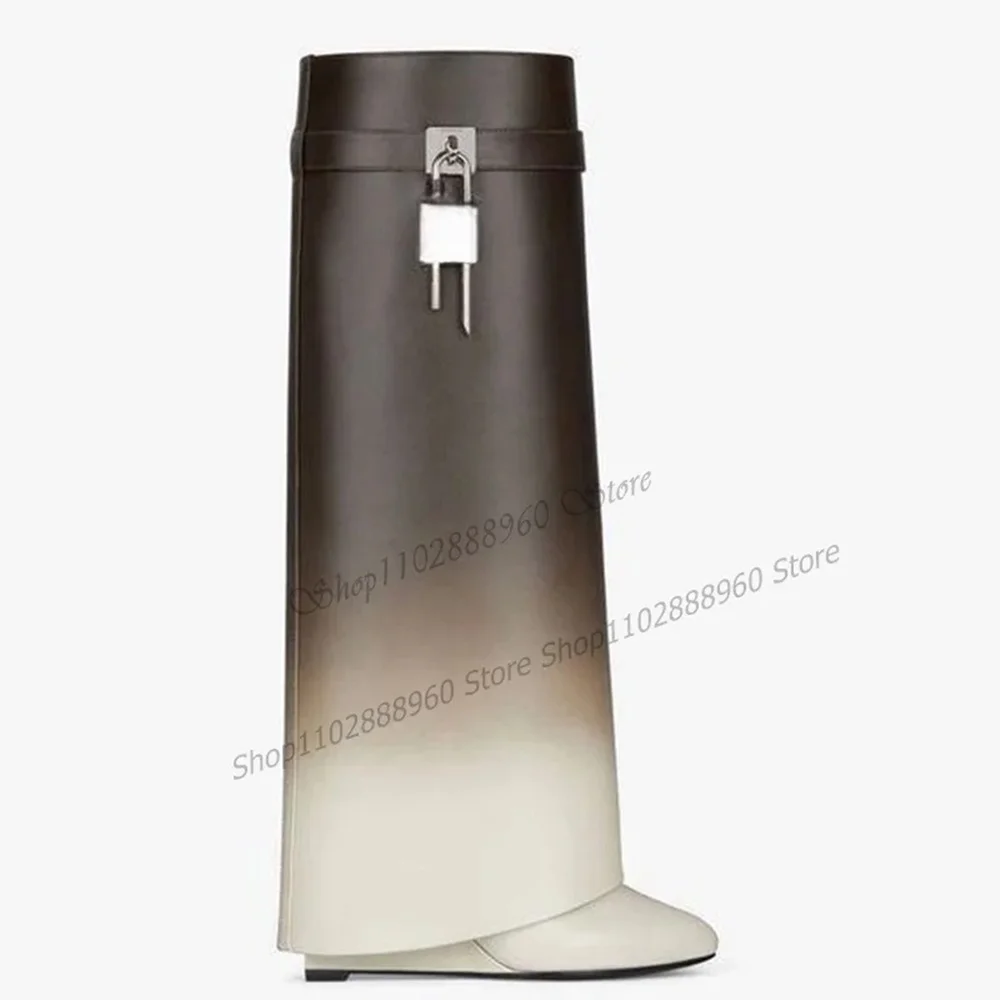 Женские кожаные ботинки на танкетке с перевернутым градиентом и круглым носком