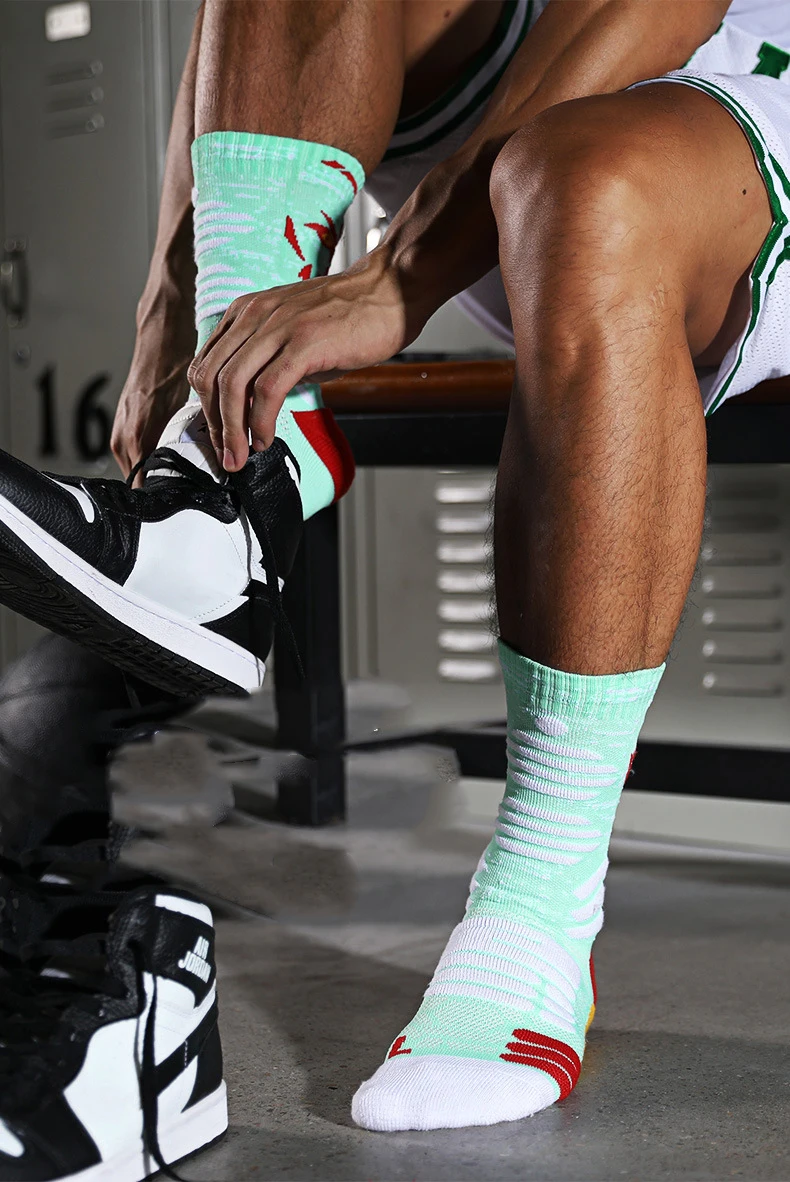 Non-slip Practice Men Women Basketball Socks Male Thickening Football Sock Cycling Sock Running Sock Professional Sports Socks