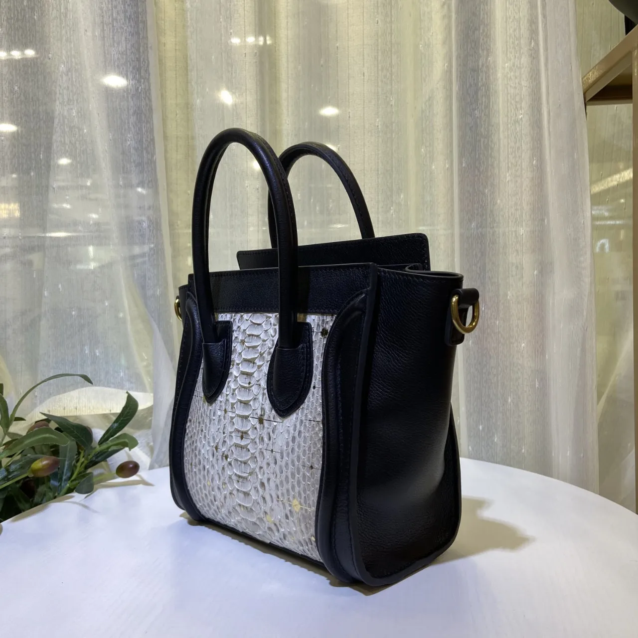 New Top Layer Cowhide Patchwork Genuine Leather Python Pattern Women's Handbag High Quality Fashionable Personalized Women's Bag