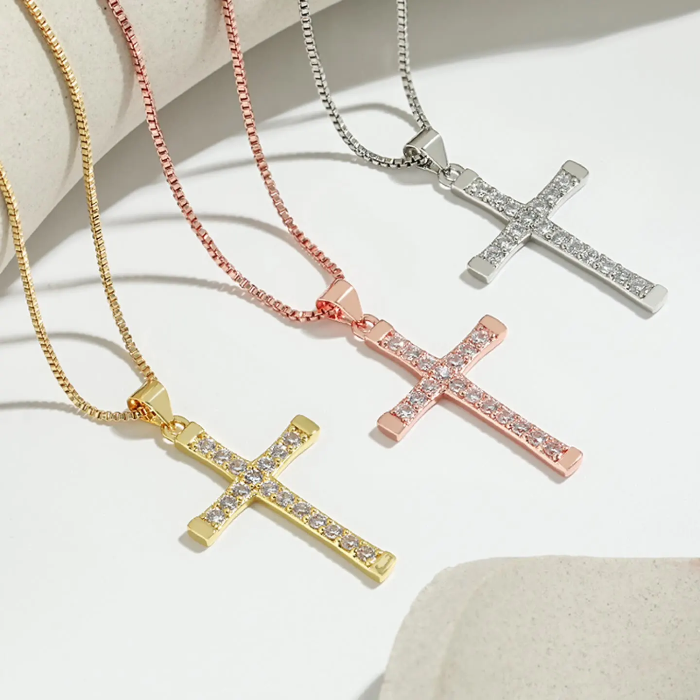 

Fashion Women's Cross Pendant Hip Hop Gold Silver Rose Crystal Jesus Cross Pendant Necklace Men/Women Wholesale