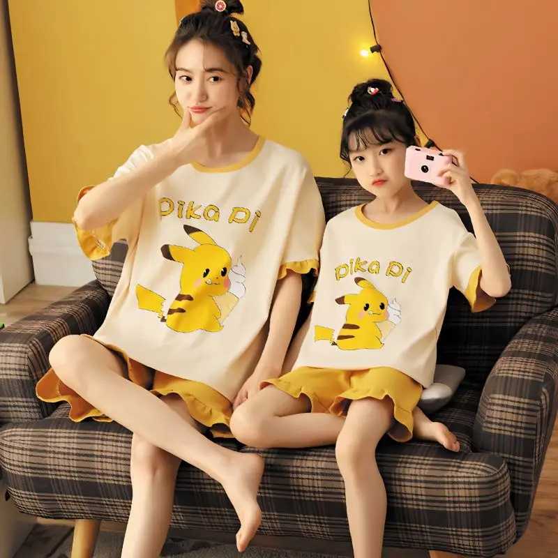 

Пижама детская из натурального хлопка с короткими рукавами и круглым вырезом