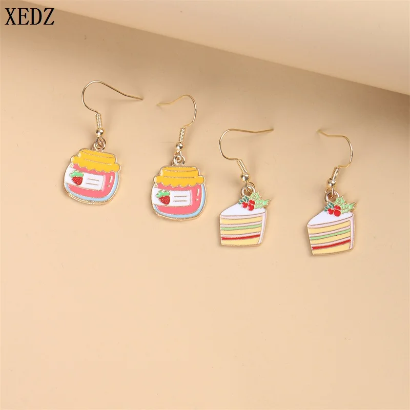 

XEDZ 1 Pair Women Kids Cute Cartoon Strawberry Cake Food Pink Drop Earrings Alloy Handmade Earrings Women's Kids Jewelry Gifts
