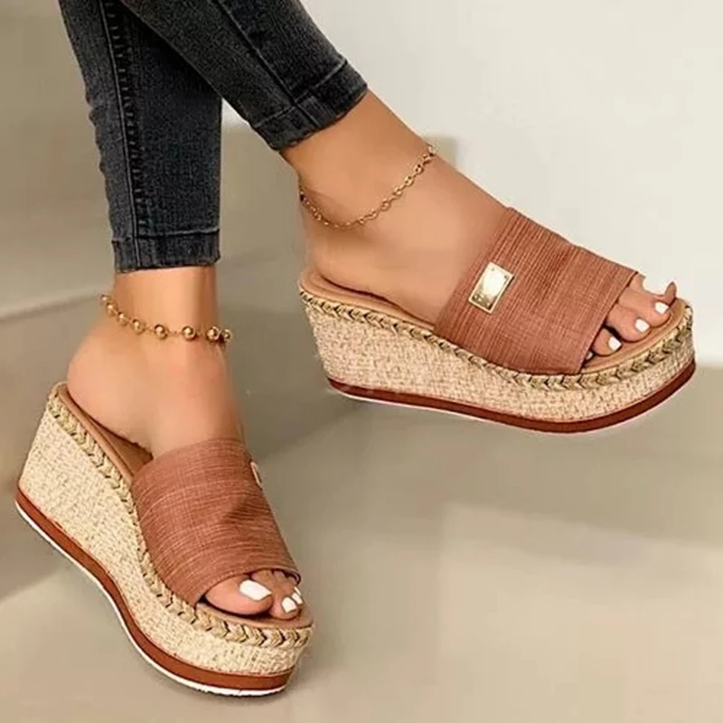 

Summer Wedges Slippers Platform High Heels Women Slipper Ladies Outside Shoes Basic Clog Wedge Slipper Flip Flop Sandals