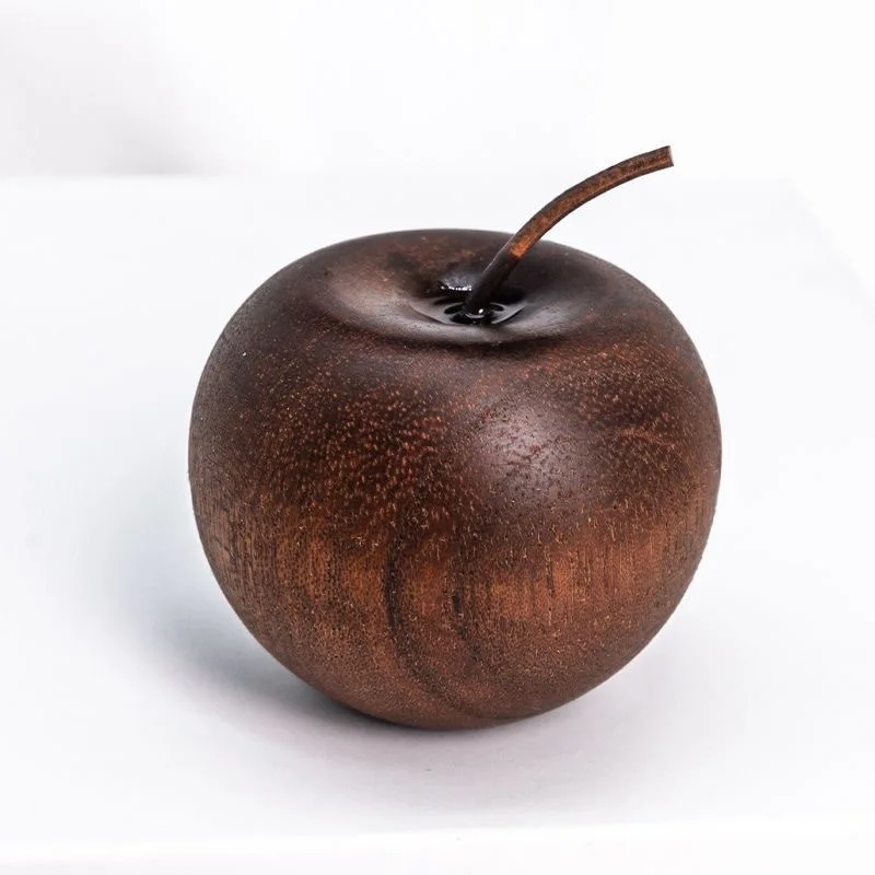 

Деревянный аромадиффузор в виде яблока