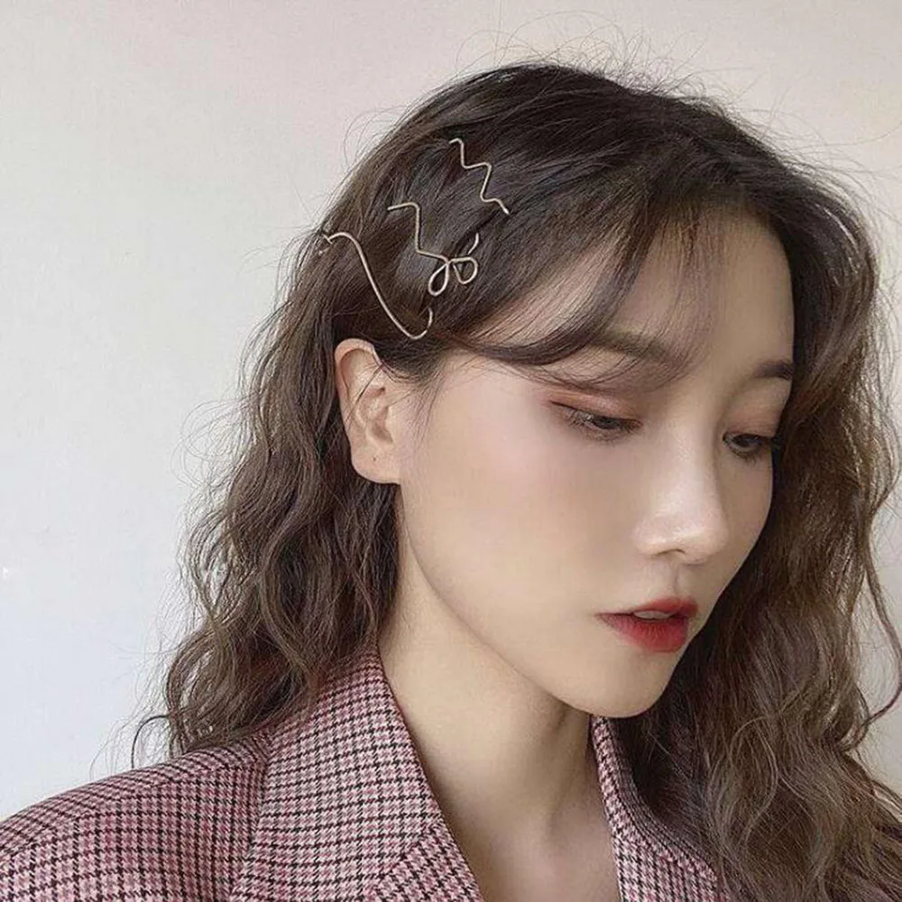 

1Pcs Fashion Wavy Hair Clips for Women Sweet Girl Simple Hairgrip Hairpins Alloy Handmade INS Hair Accessories