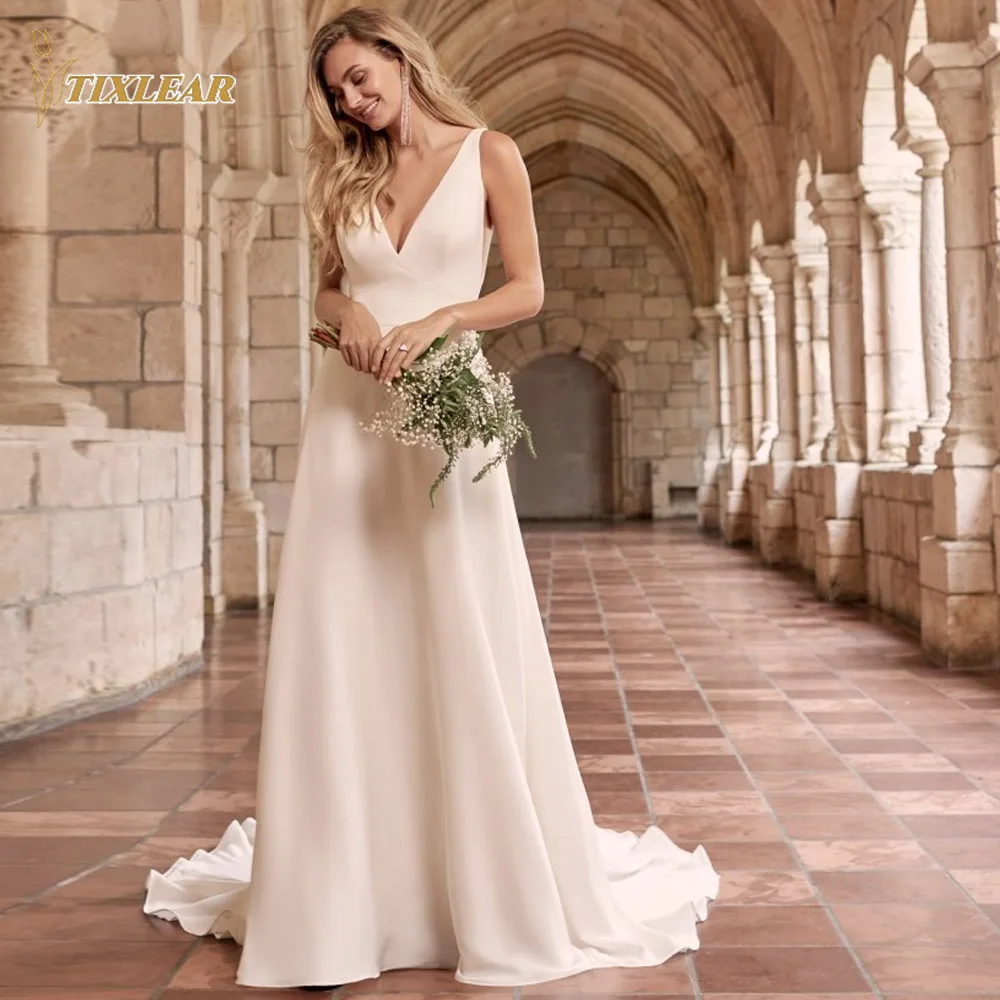 Купи TIXLEAR Simple V-Neck Ruffles Wedding Dresses For Women Elegant Sleeveless Bridal Gowns A-Line Floor Length Vestido De Novia за 8,677 рублей в магазине AliExpress