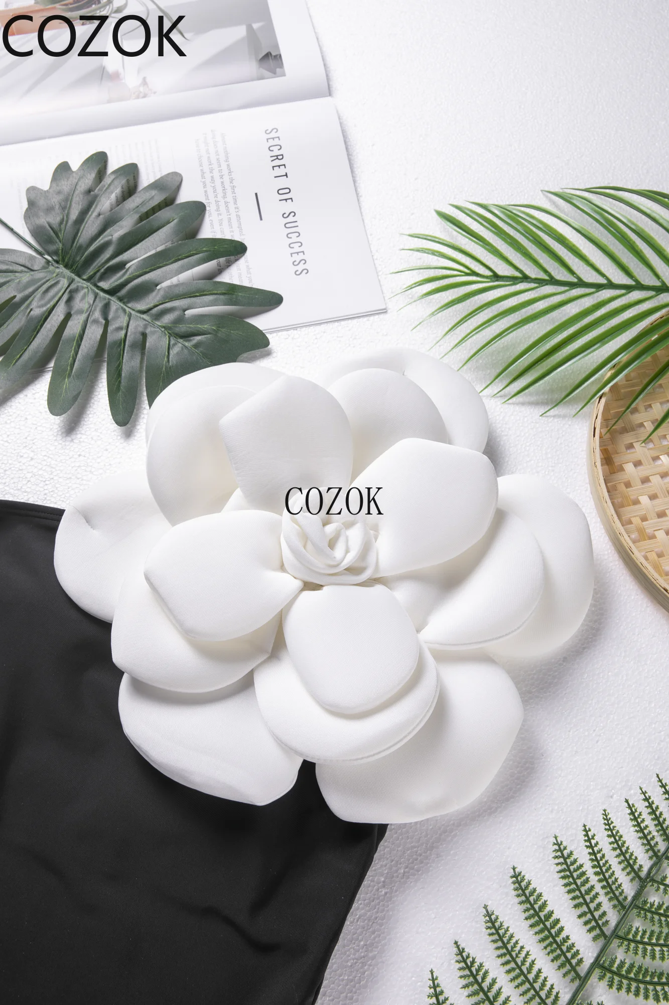 Рисунок 6 - Женский простой однотонный слитный