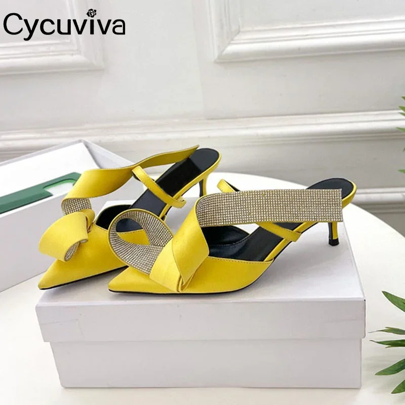 Женские босоножки на высоком каблуке с острым носком и ремешком щиколотке