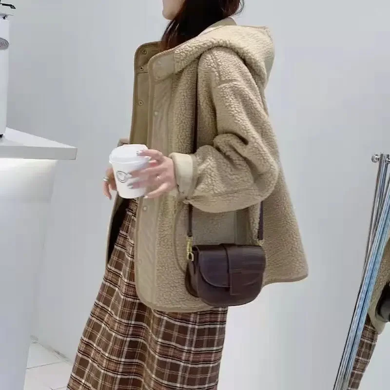 Рисунок 4 - Куртка женская флисовая с длинным рукавом