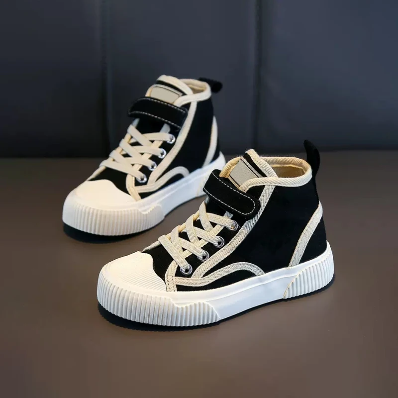 Рисунок 3 - Детская черная повседневная обувь