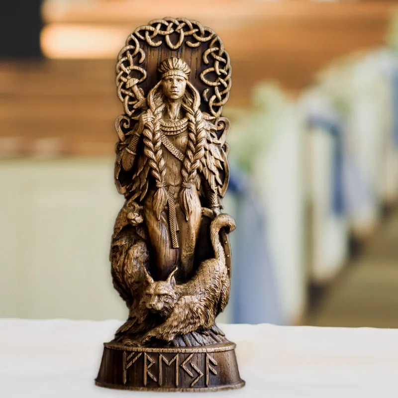 

Northern Europe God Sculpture 20cm Thor Loki Odin Statue Altar/Game Figure Statue for Car Home Garden Office Decoration Crafts