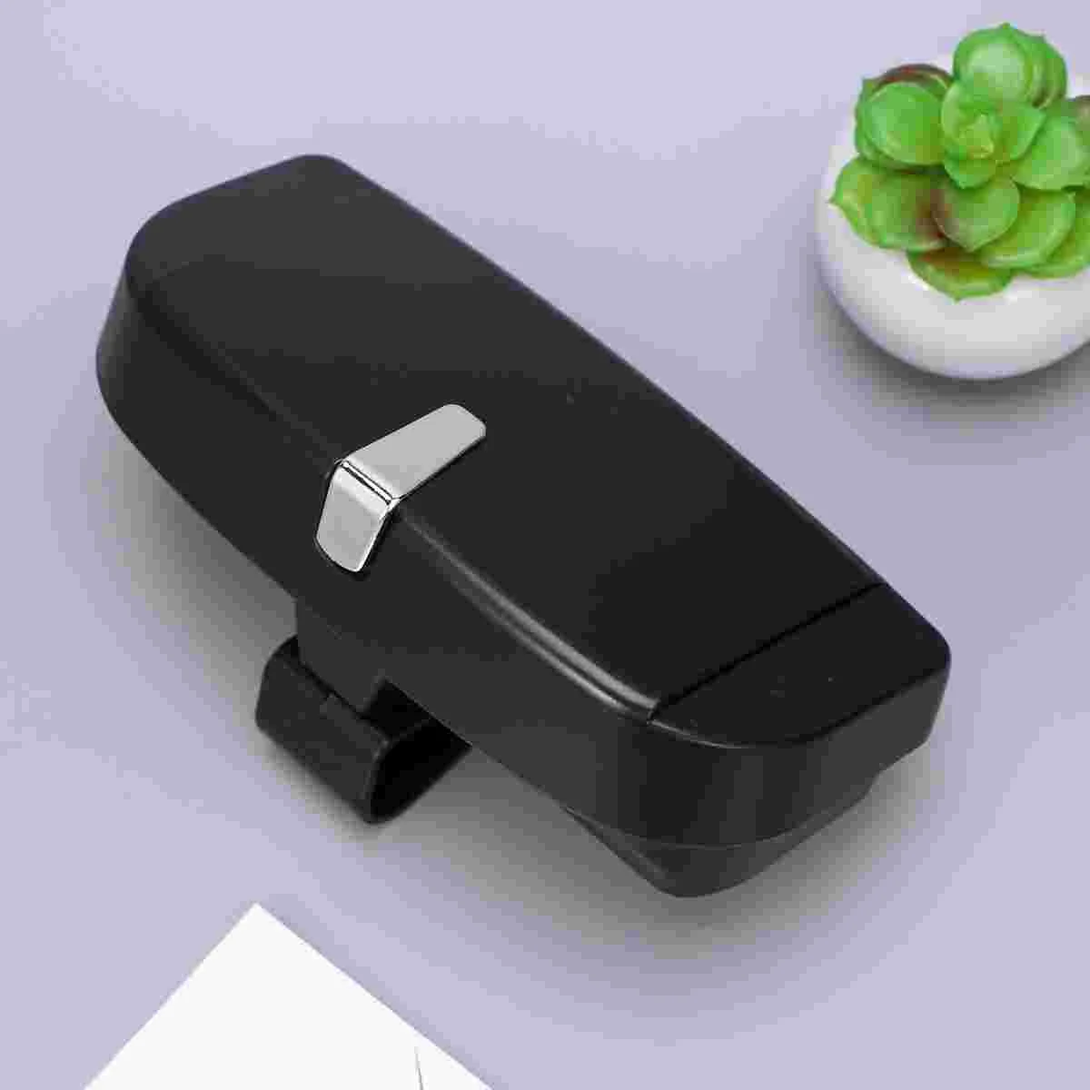 

Auto Car Sun Visor Sunglasses Fastener Clip Auto Accessories Car Vehicle Eyeglasses Glasses Ticket Holder Clip (Black)