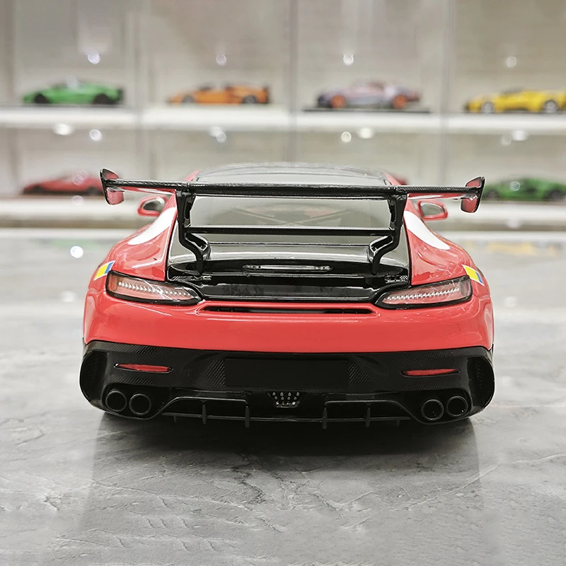 Фото Коллекционные модели автомобилей Minichamps 1:18 для GT BLACK из сплава, для коллекционирования и демонстрации. №4