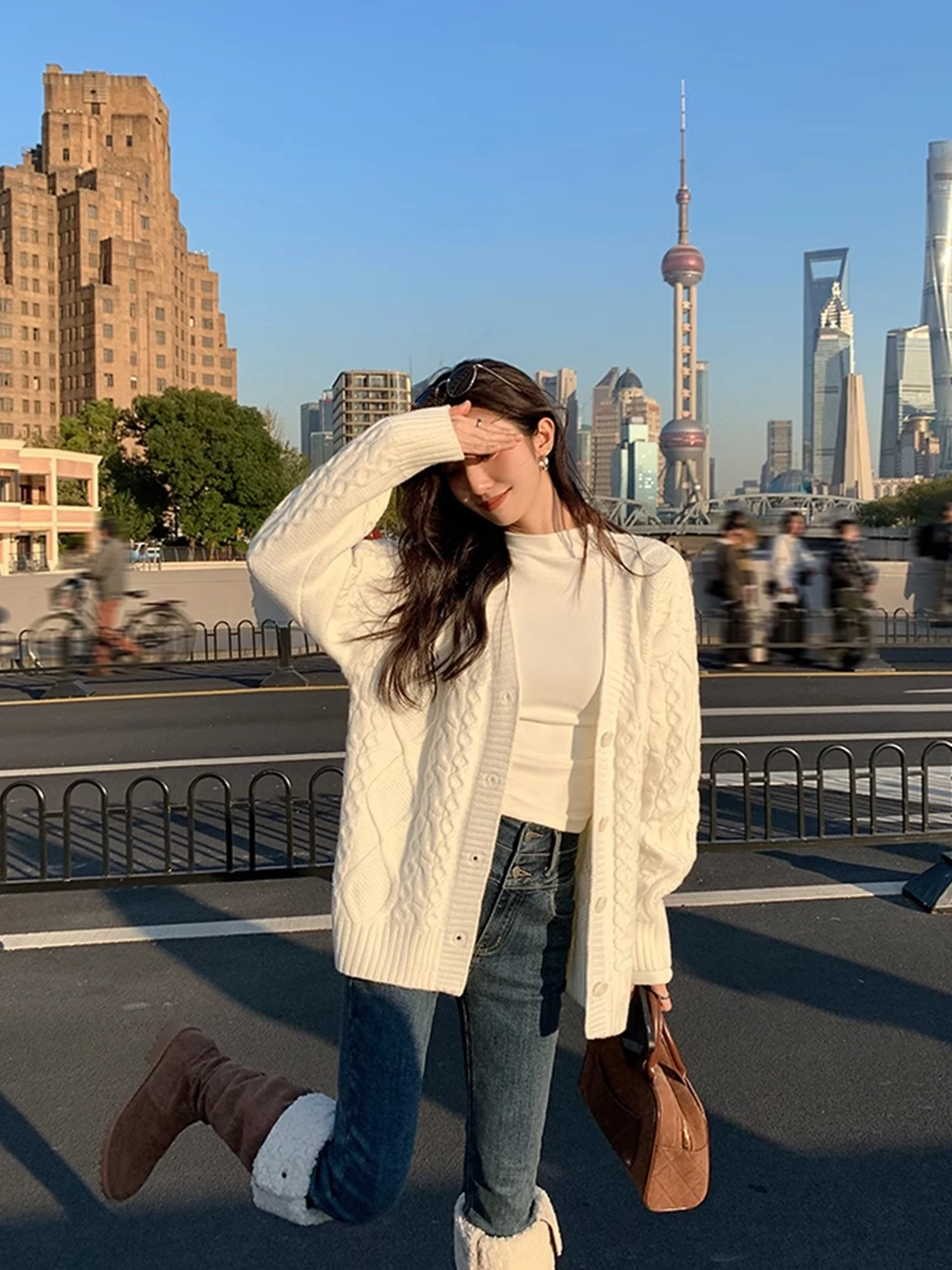 Mulvan Retro V-neck Twist Sweater Cardigan Outerwear Women 2023 Autumn and Winter Idle Sle Temperament Knit Top