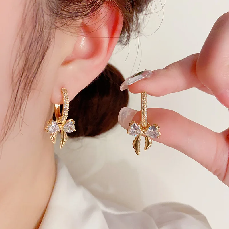 

Exquisite Fashion Two Wear Bow Ear Buckle Women's Personalized Premium Earrings