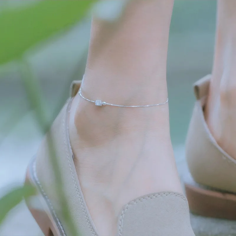 

S925 Silver Small Square Anklet for Women Classic Style Sweet Fashion Brushed Design Simple Fashion Jewelry Summer Foot Chain