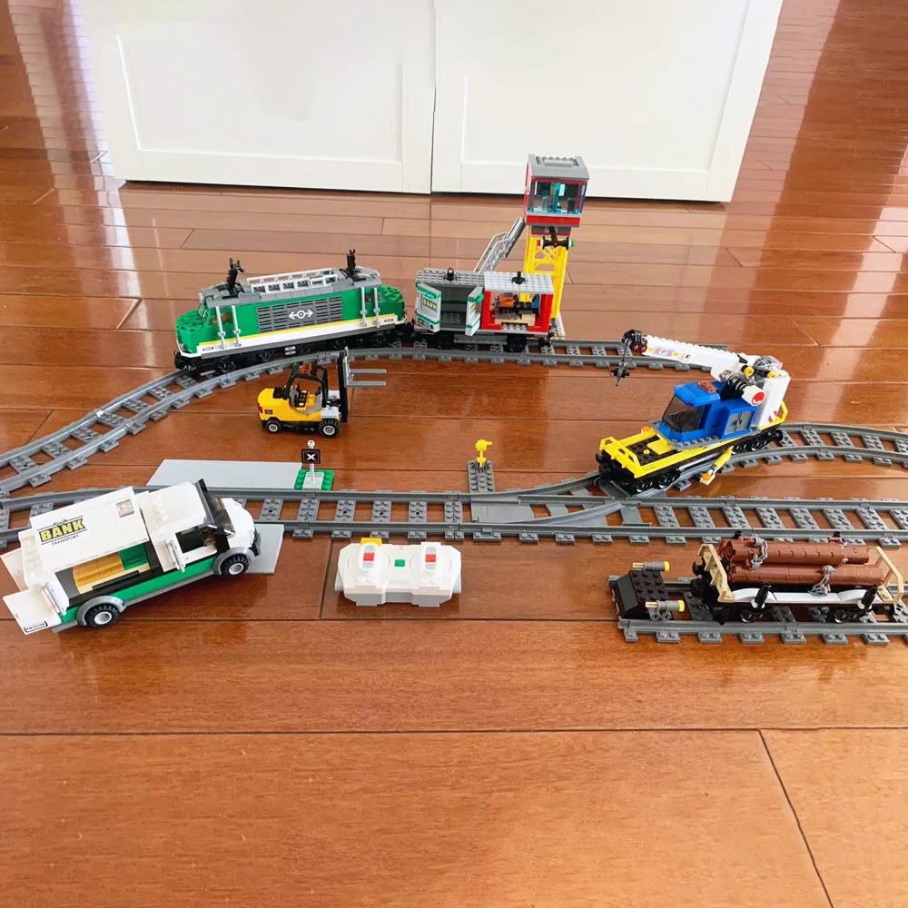 

Популярные идеи для переноски города, поезд, железная дорога, радиоуправляемая модель кирпича, строительные блоки, совместимые с 60052 967 шт., д...