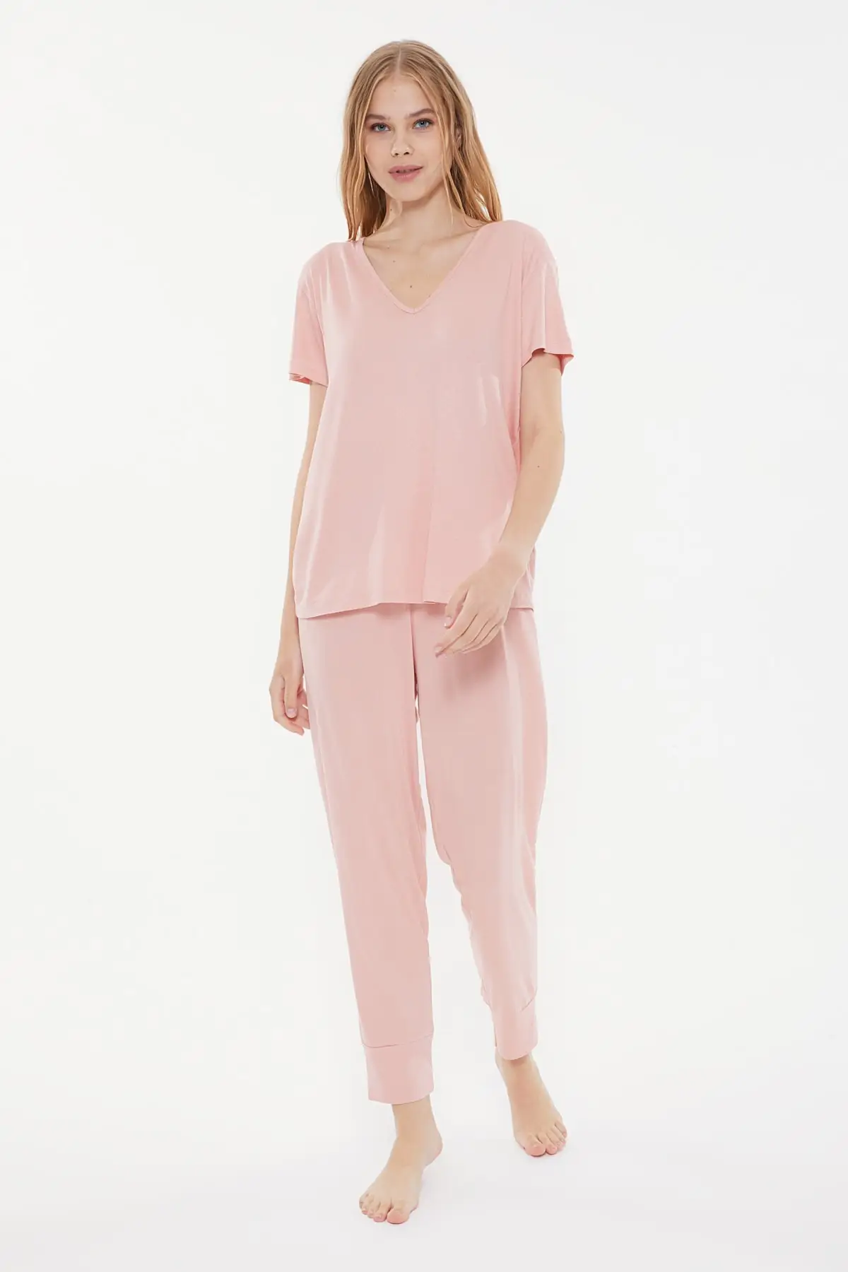 

Trendyol V-Neck Pajamas set THMSS21PT1067