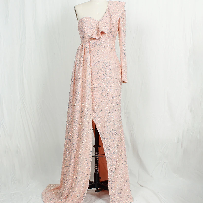 Рисунок 2 - Длинное платье в африканском стиле