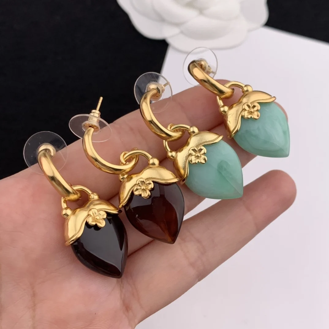 

European and American fashion retro palace Love Flower Earrings