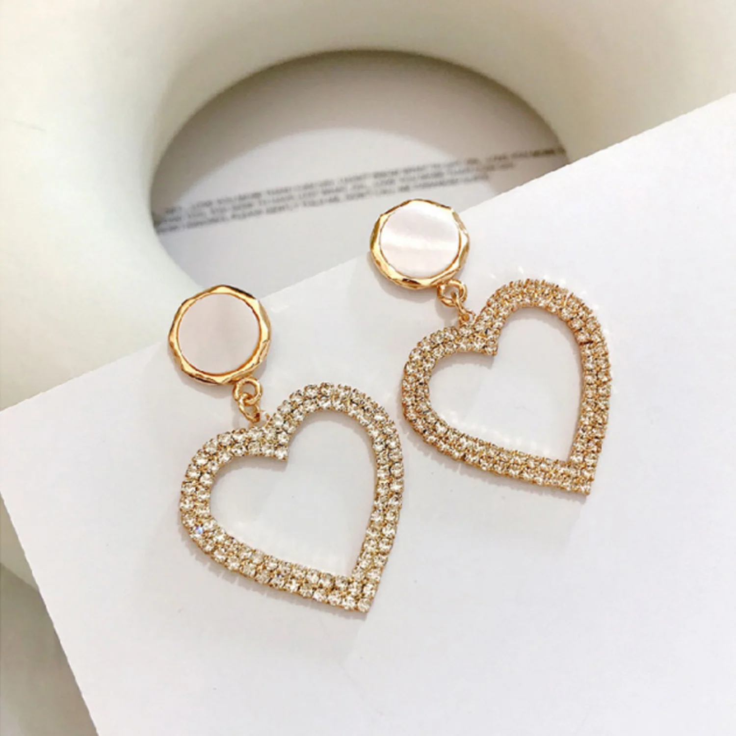 

Round Face Slimming Flash Cubic Zirconia Earrings Female Korean Version Design Temperament Ear Accessories Advanced Exquisite
