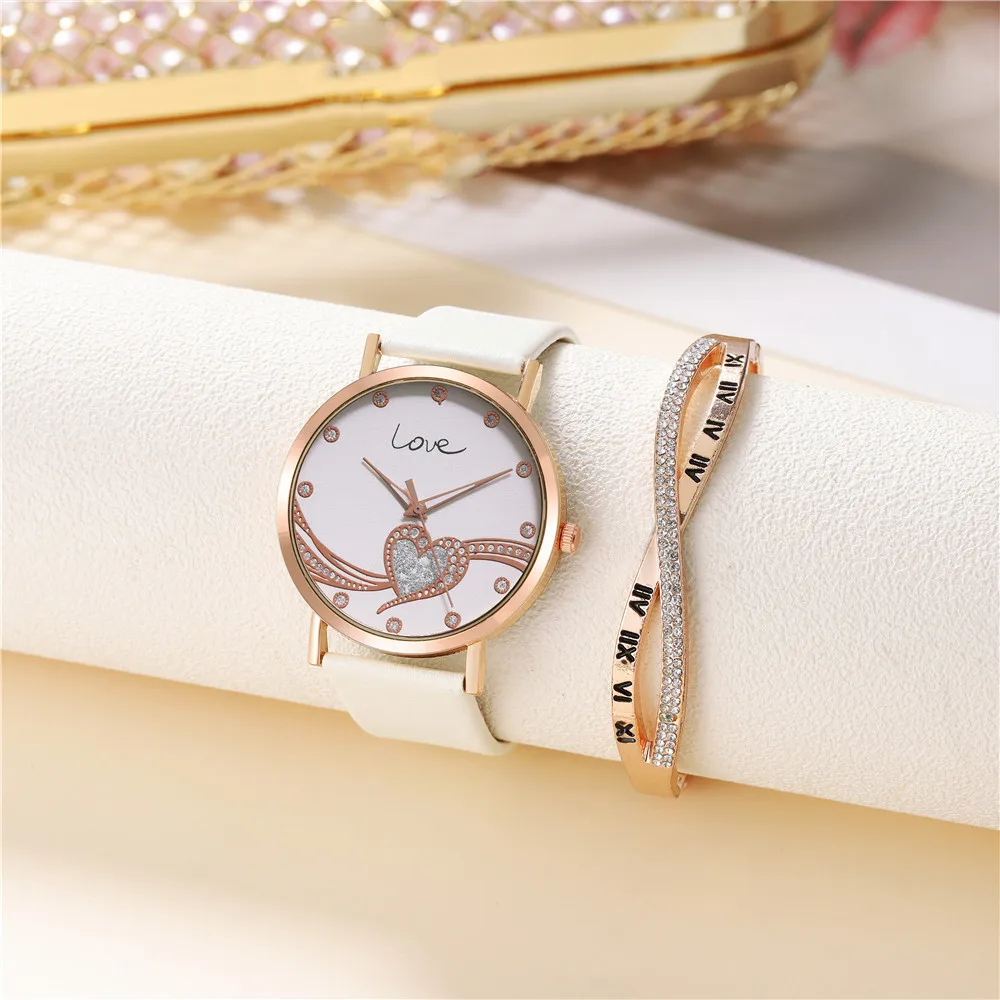 Fashion 2023 Women's Brands Quartz Watches Simple Crystal Heart shape Love Design Ladies Watches Black Leather Luxury Gift Clock