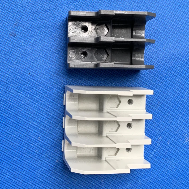 Разобранный ABB инвертор ACS850 серия 30-37-45 кВт пластиковая Клеммная