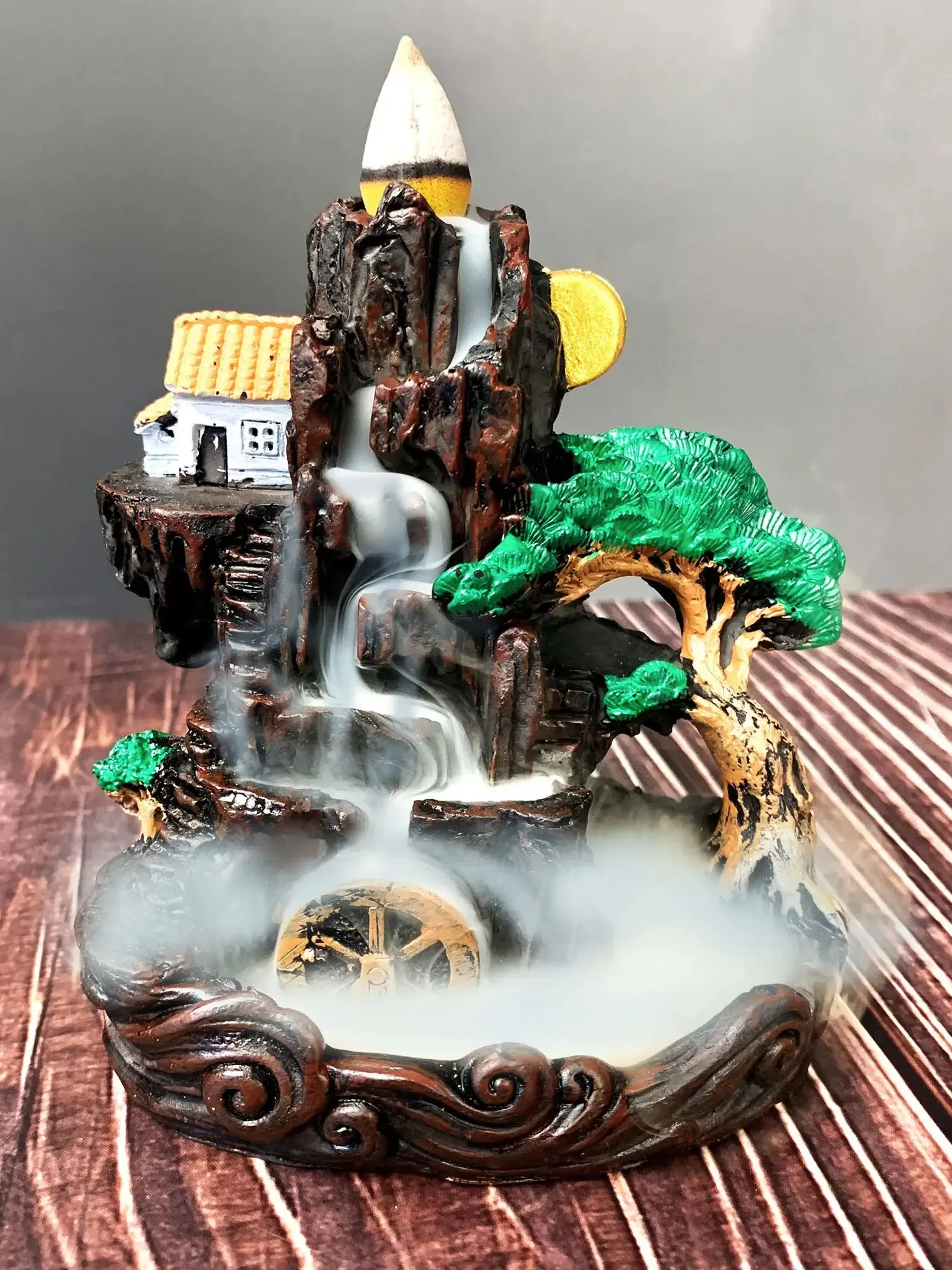 

Переливаемый держатель для благовоний из смолы