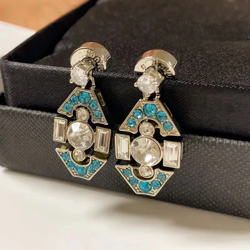 Французские призматические бирюзовые серьги-гвоздики мисс Миу 24 в стиле