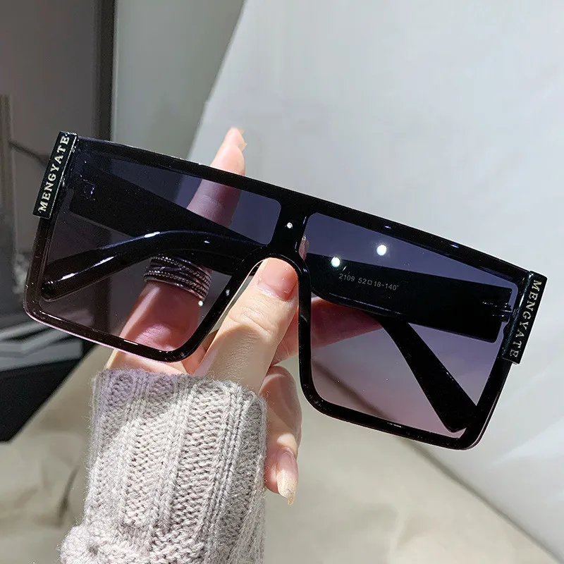 

Luxury Oversized Women's Sunglasses Trendy Square Sun Glasses New Summer Travel UV Protection Shade Sunglasses for Women 2023