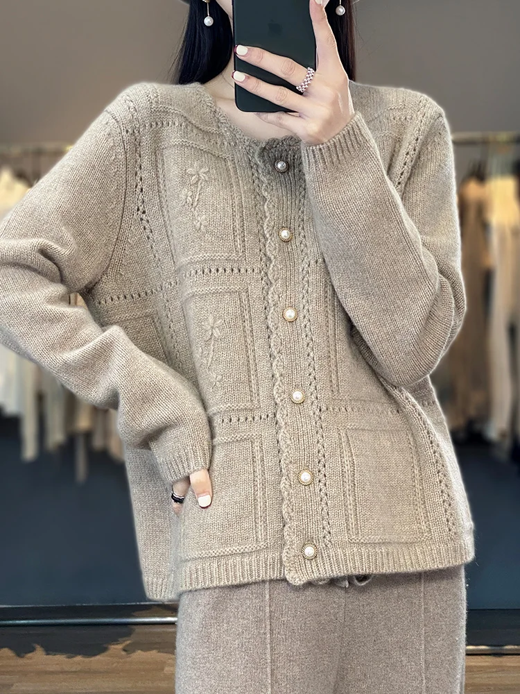 

2023 New Autumn And Winter Women's 100% Merino Wool Sweater Cardigan Thickened Embroidered Hollow Knitted Jacket Top