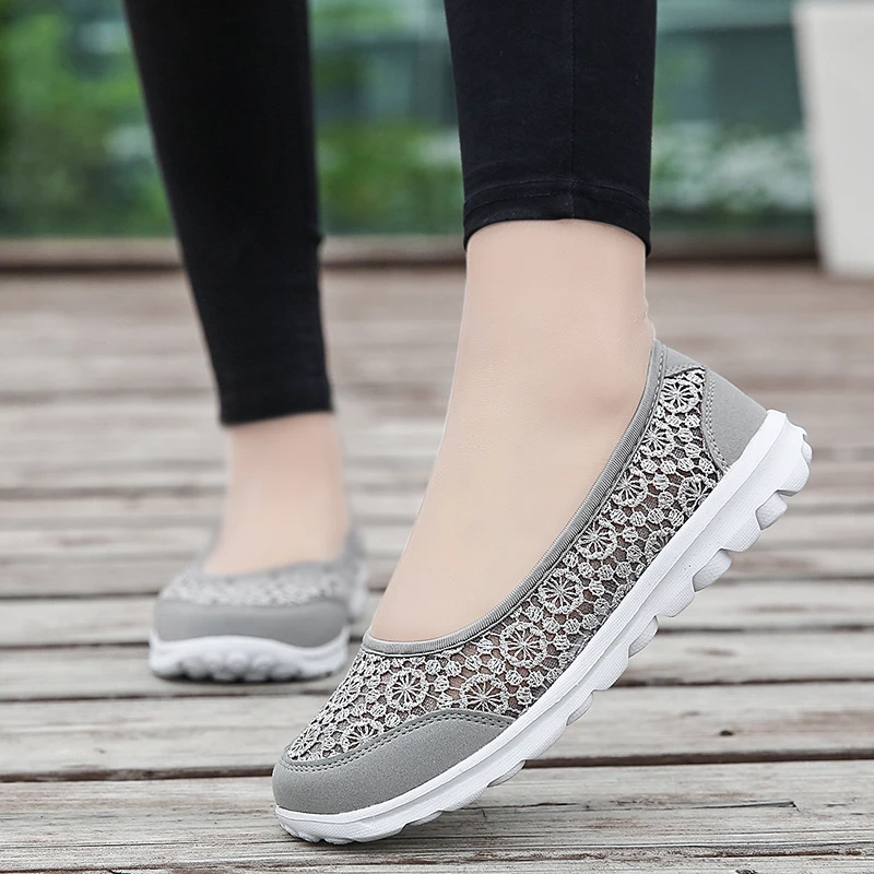 Women's Fitness Sneakers Mesh Hollow Breathable Non-slip Summer Walking Shoes Comfortable Loafers