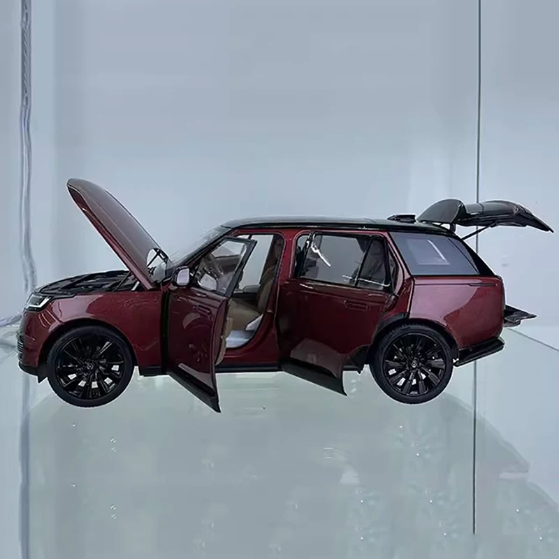 ЖК-дисплей 1:18 RangeRover SV2022