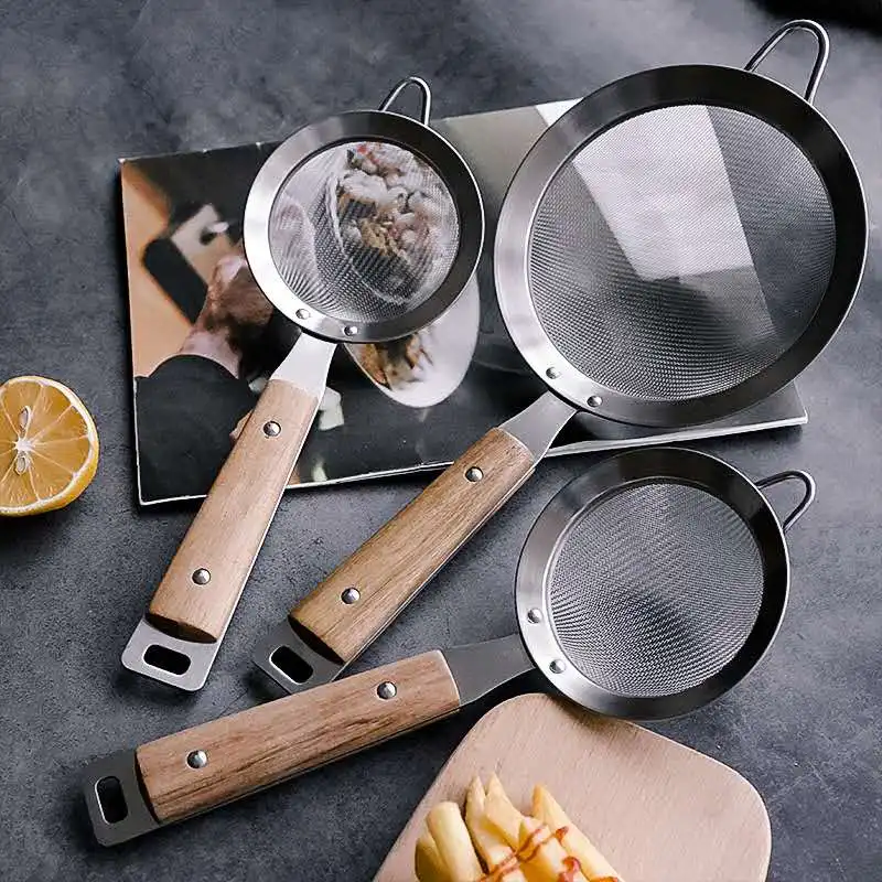 

Wooden Handle Wire Fine Mesh Fries Dumpling Sieve Colander Sifter Flour Oil Strainer Frying Spoon Filtering Food Kitchen Tools