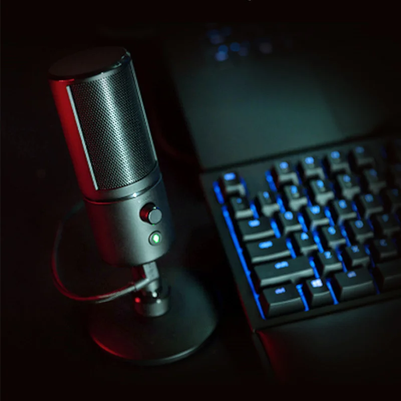 

USB-микрофон Razer Seiren X для потоковой передачи данных со встроенным ударным креплением, с узором для захвата, из анодированного алюминия