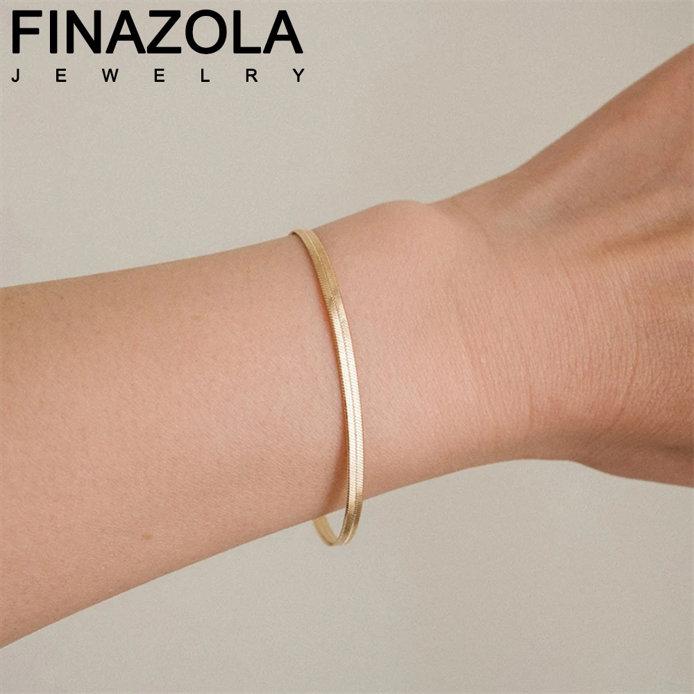 

FINAZOLA European Simple Stainless Steel Women Charm Bracelets Gold Plated 18 CM Titanium Flat Snkae Chain Jewelry Accessories