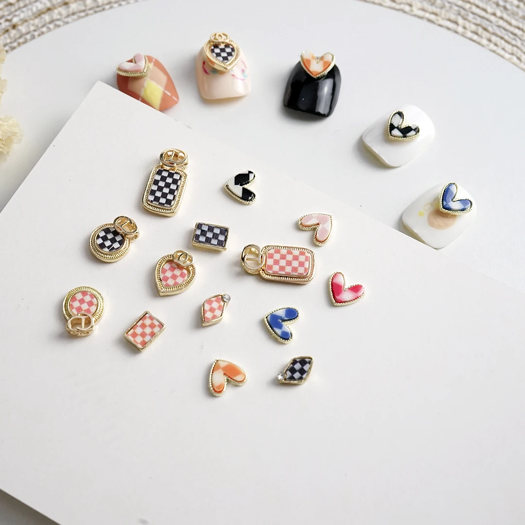 10PCS Nail Art 5D Checkered Heart Love Series Decorations Accessory Metal Chessboard Jewelry Manicure Accessories - купить по