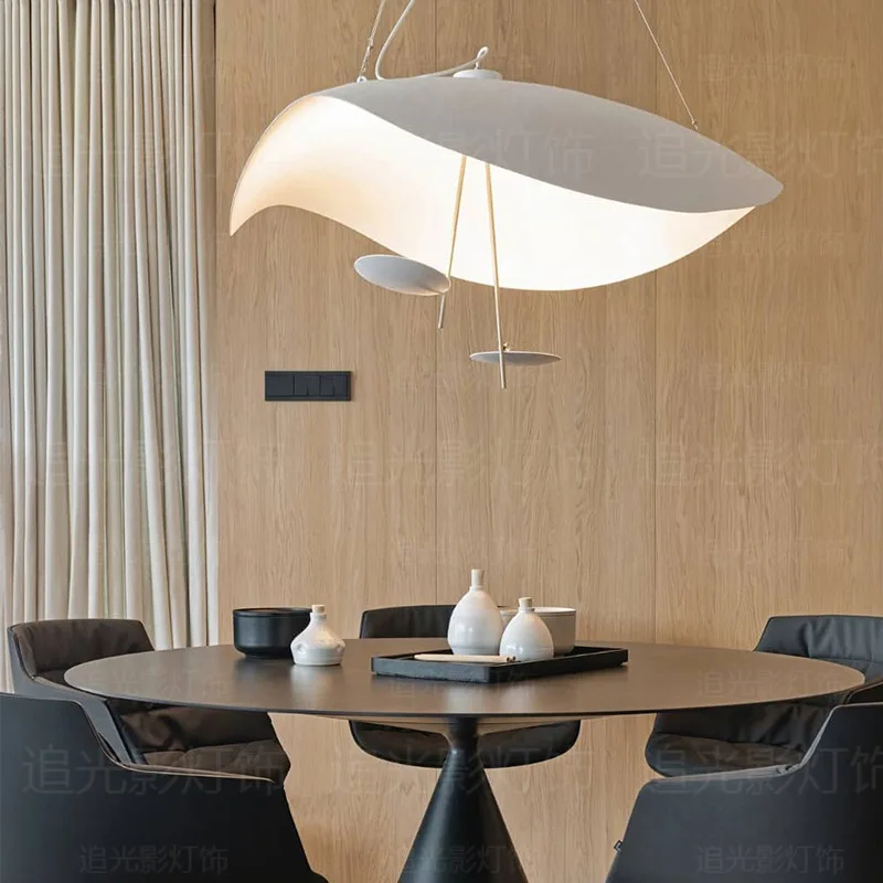 Итальянская креативная люстра из золотой фольги в форме листьев лотоса для