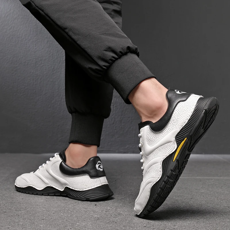 Fashion Men's Golf Shoes Outdoor Comfort Golf Shoes Men's Studless Walking Sneakers Men's White Black Golf Shoes