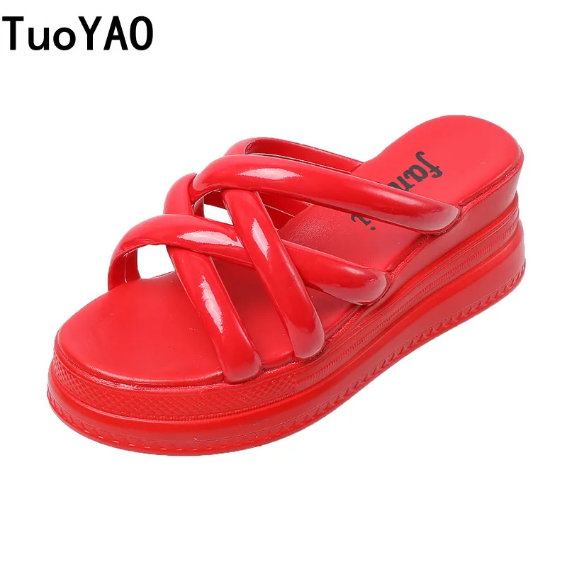 

Сланцы женские на массивной платформе, однотонные сандалии на толстой подошве, пляжные шлепанцы, летняя повседневная обувь