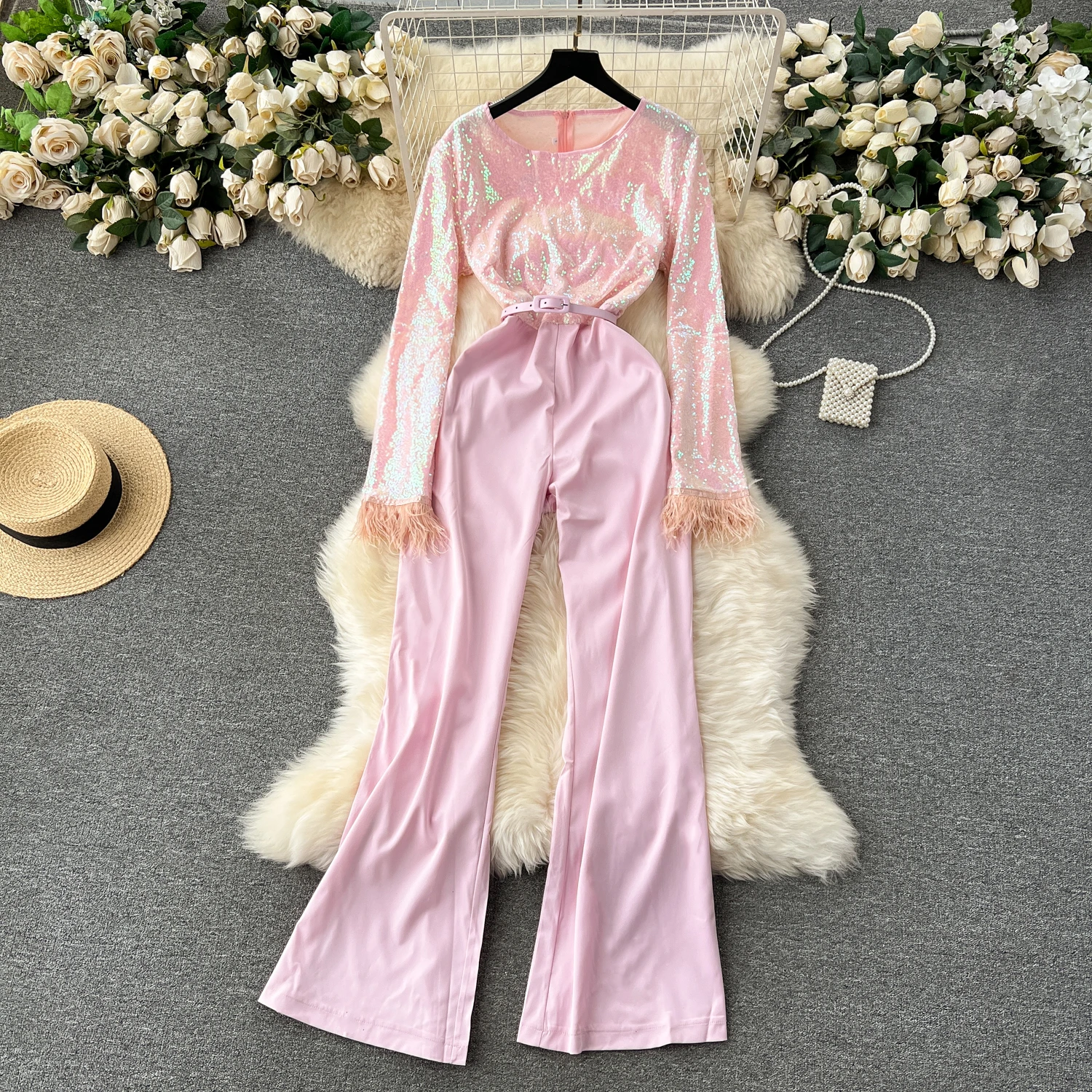 

Clothland Women Sexy Sequined Jumpsuit Feather Patchwork Long Sleeve Belt Shinning Chic Playsuits Mujer KA406